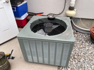 Fix-it 24/7 Denver, CO Air Conditioner & Furnace Replacement Old Outdoor AC Compressor & Condenser